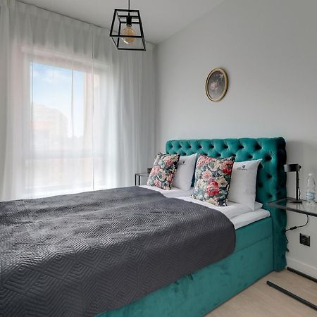 Scala City Center Apartments & Studios By Lion Apartments กดัญสก์ ภายนอก รูปภาพ