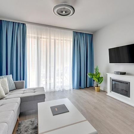 Scala City Center Apartments & Studios By Lion Apartments กดัญสก์ ภายนอก รูปภาพ