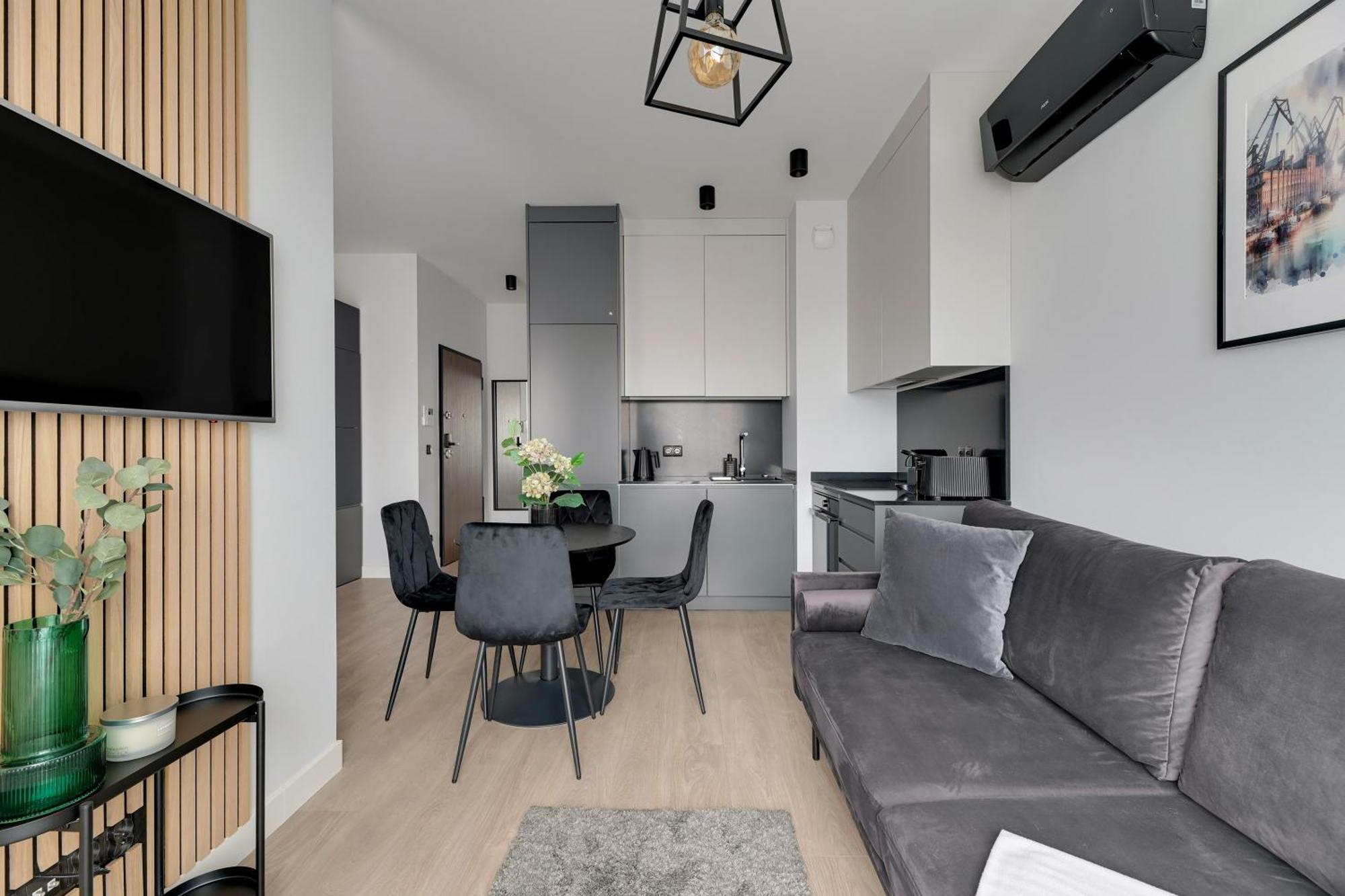 Scala City Center Apartments & Studios By Lion Apartments กดัญสก์ ภายนอก รูปภาพ