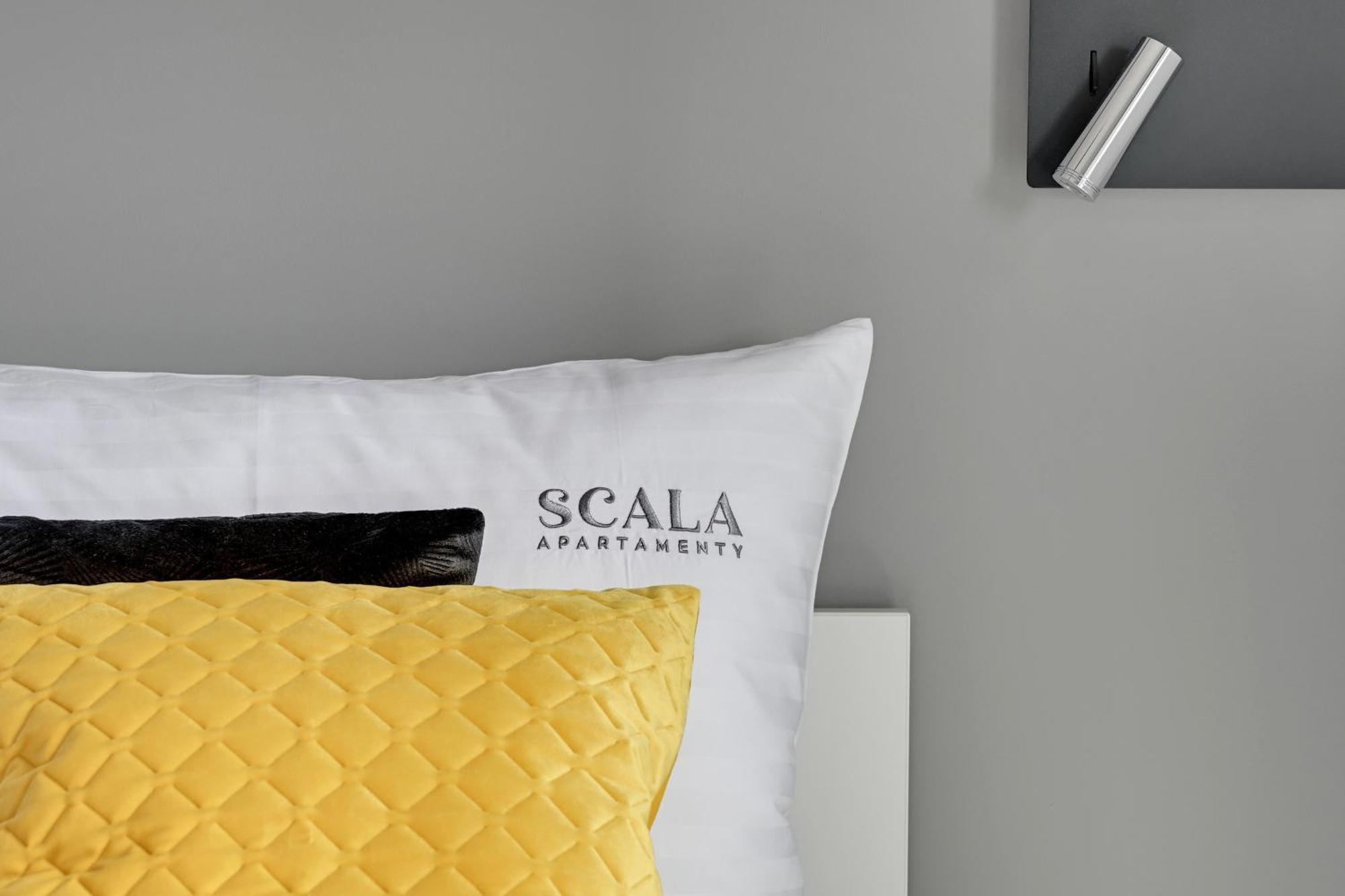 Scala City Center Apartments & Studios By Lion Apartments กดัญสก์ ภายนอก รูปภาพ