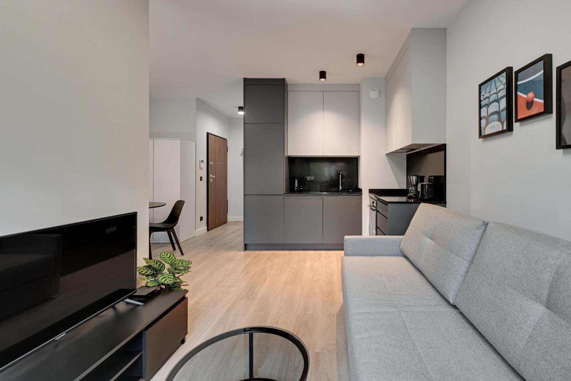 Scala City Center Apartments & Studios By Lion Apartments กดัญสก์ ภายนอก รูปภาพ