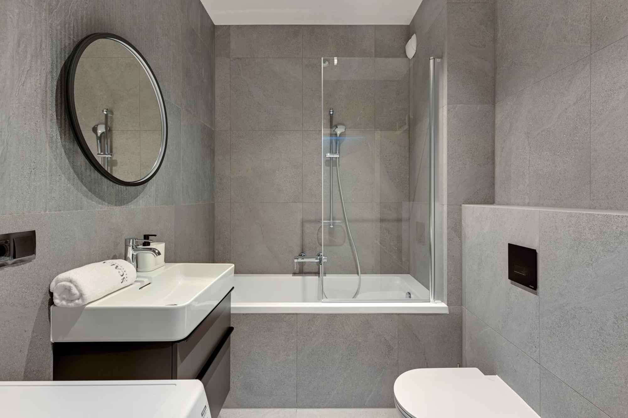 Scala City Center Apartments & Studios By Lion Apartments กดัญสก์ ภายนอก รูปภาพ